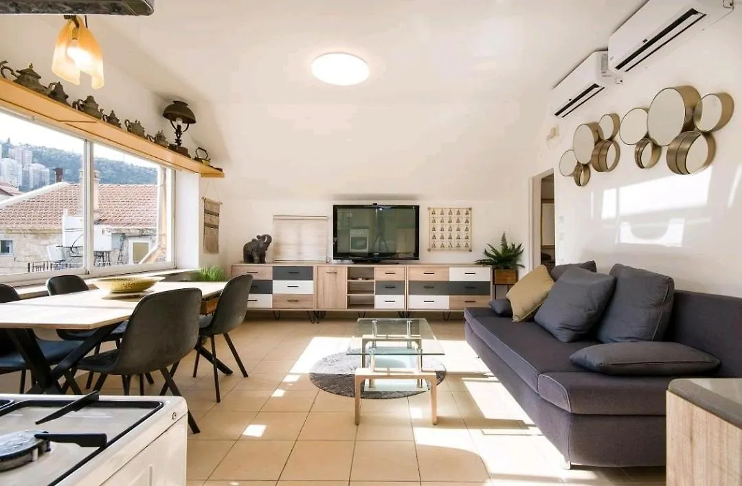 Apartmán Romsuites - Amazing Panoramic View, Baha'I Gardens, German Colony Center Haifa